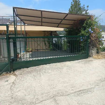 Apartment Vaios House *